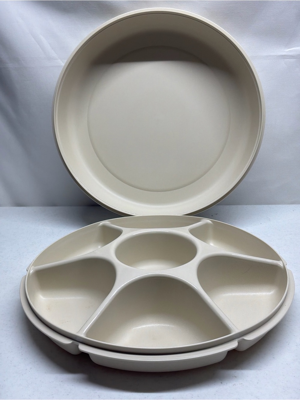 Tupperware Almond 1666-1 Divided Serving Tray - Multi-Section Appetizer Platter
